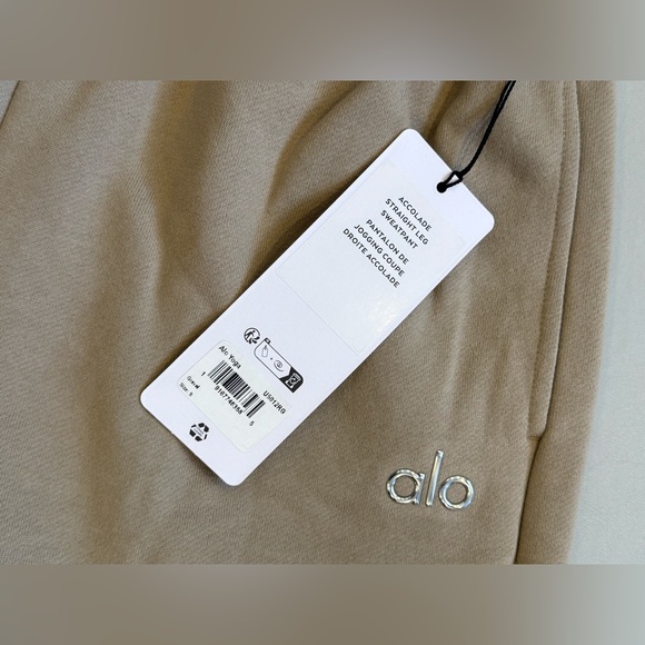 ALO Yoga Accolade Straight Leg Sweatpant in “Gravel” - Picture 9 of 11